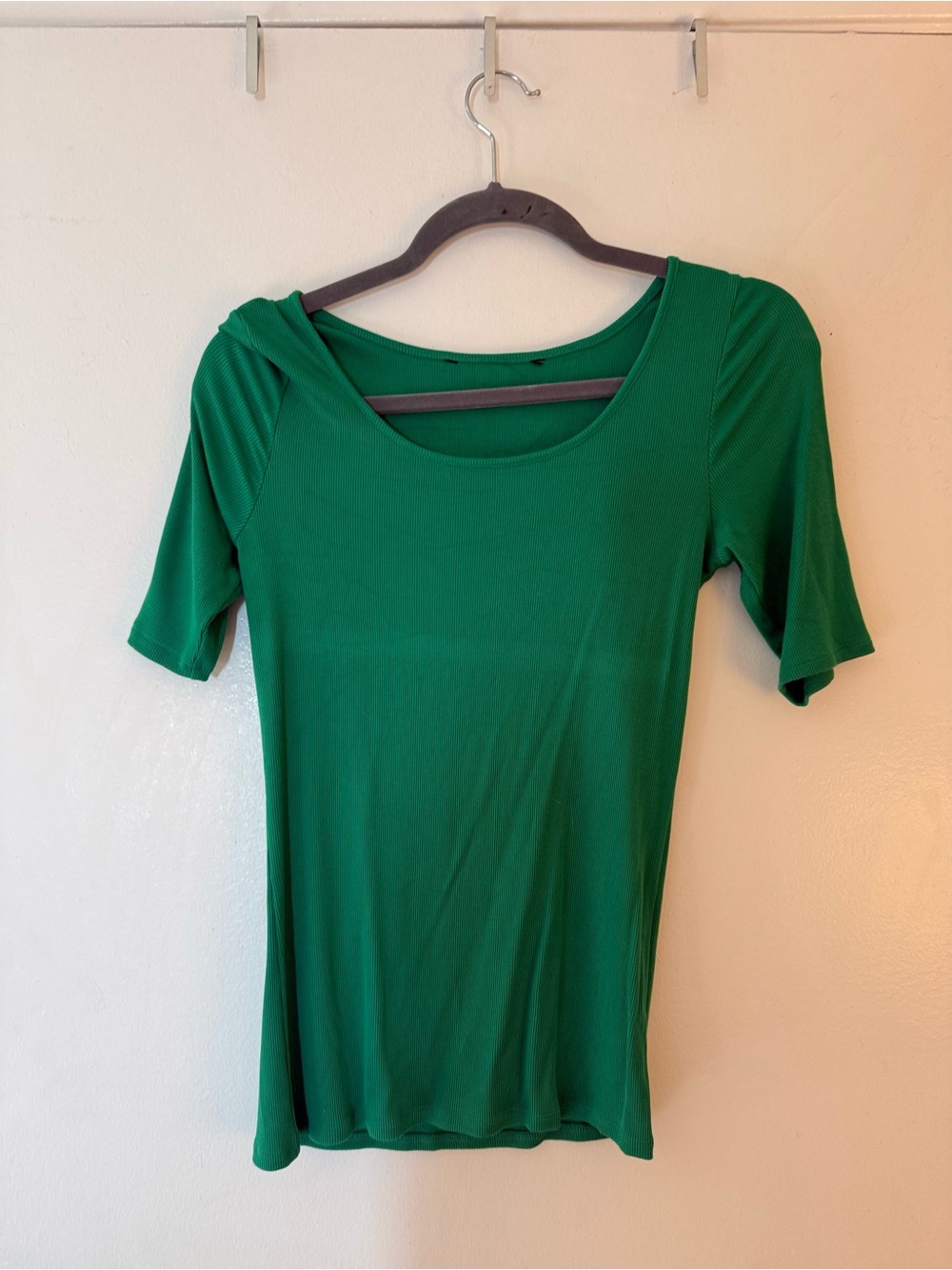 Green Women’s Scoop Neck Top